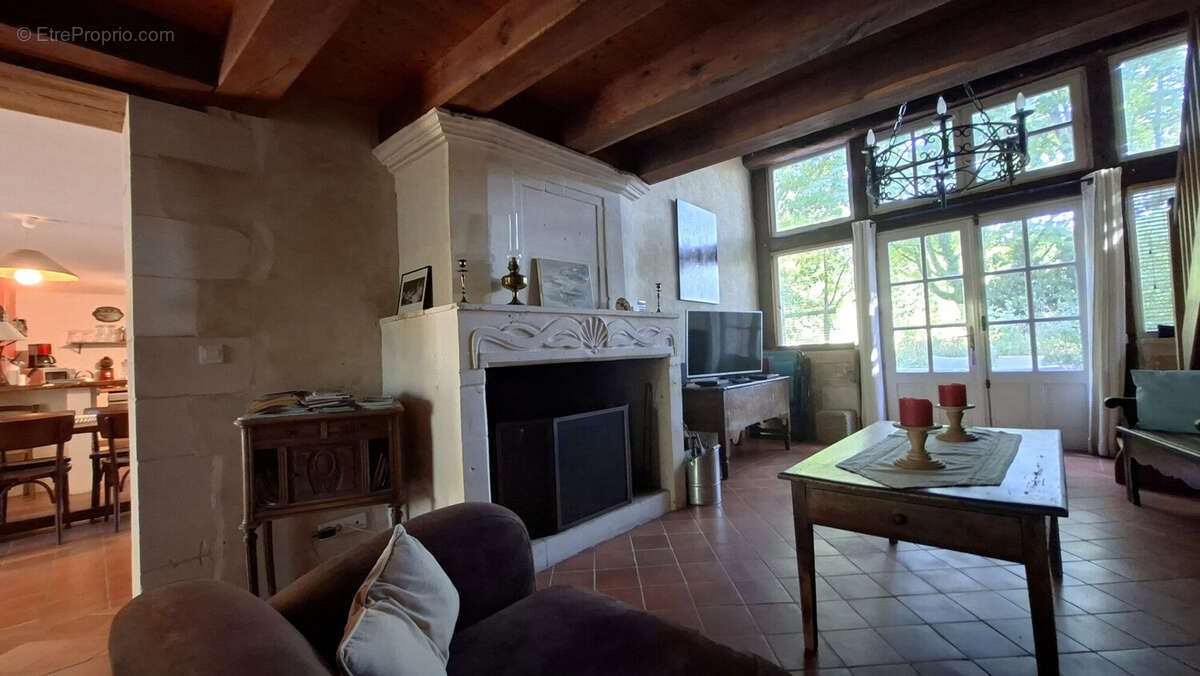 Maison 174 m² à Nancras  - photo 5