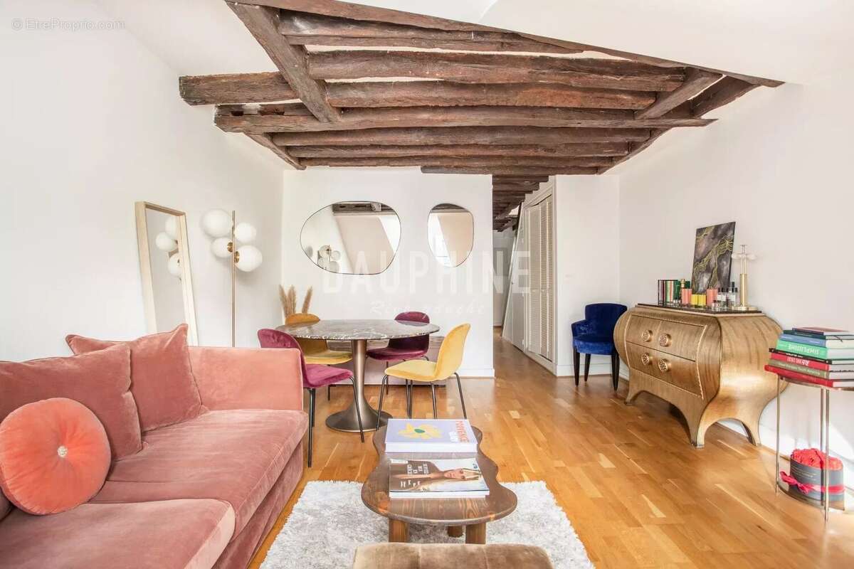 Appartement à PARIS-6E