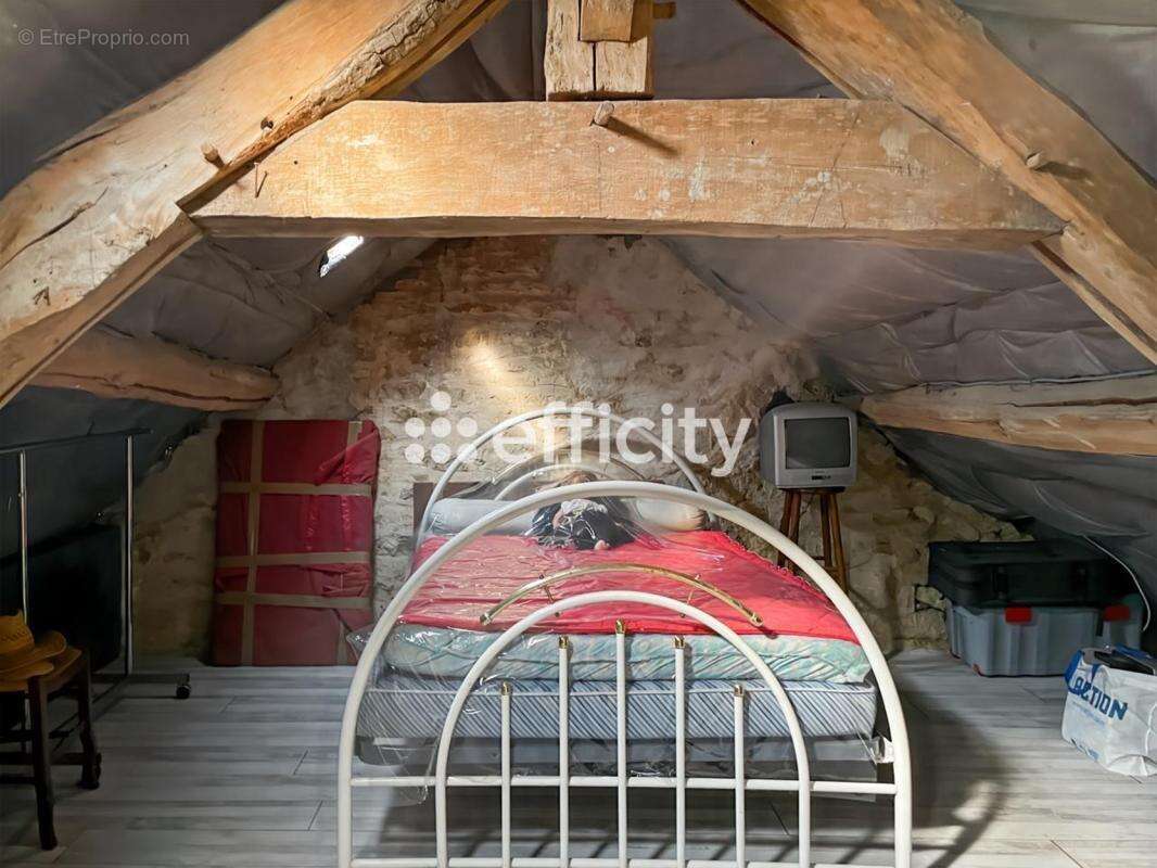 Maison 100 m² à Saint-Paterne  - photo 9