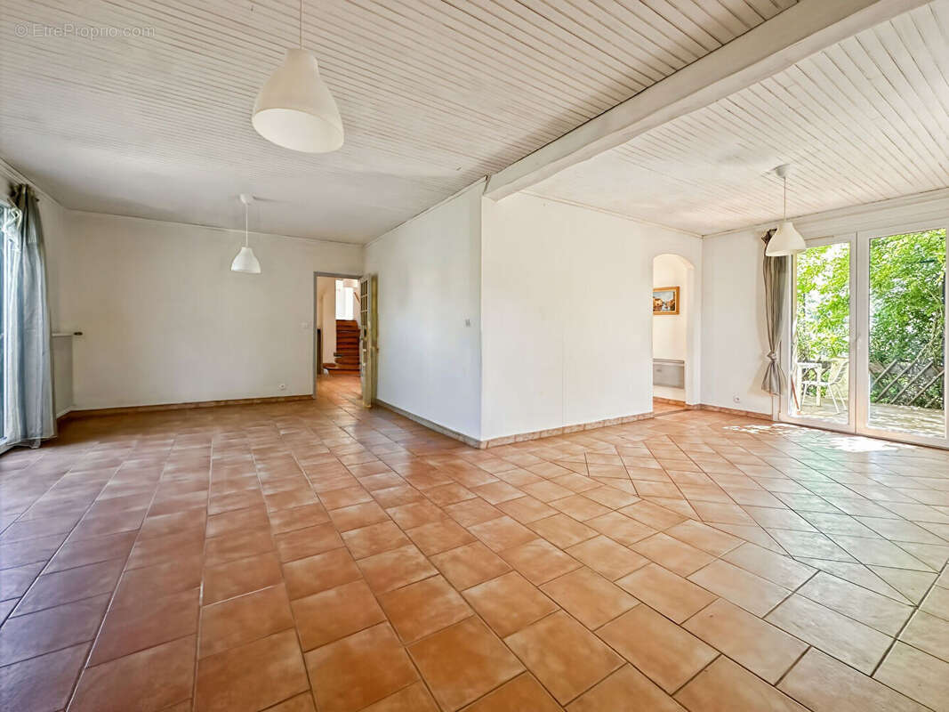 Maison à ENSUES-LA-REDONNE