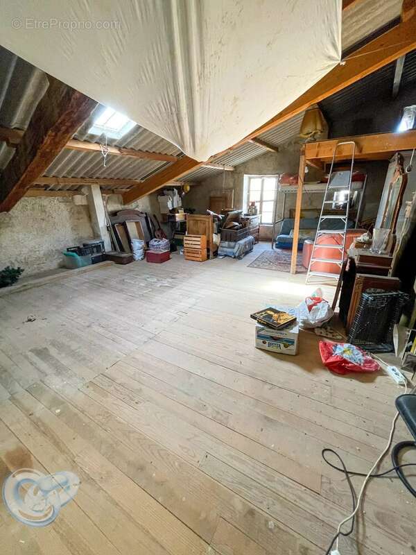 Revest-du-Bion - maison de village à rénover de 44 m² habitable pour un total de152 m² . - photo 15