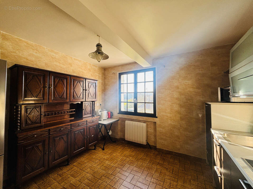 Maison à MISEREY-SALINES