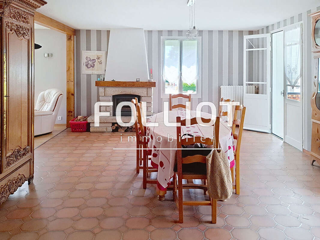 A VENDRE - LA HAYE DU PUITS (50250) - Maison (103m²) avec terrain - photo 3