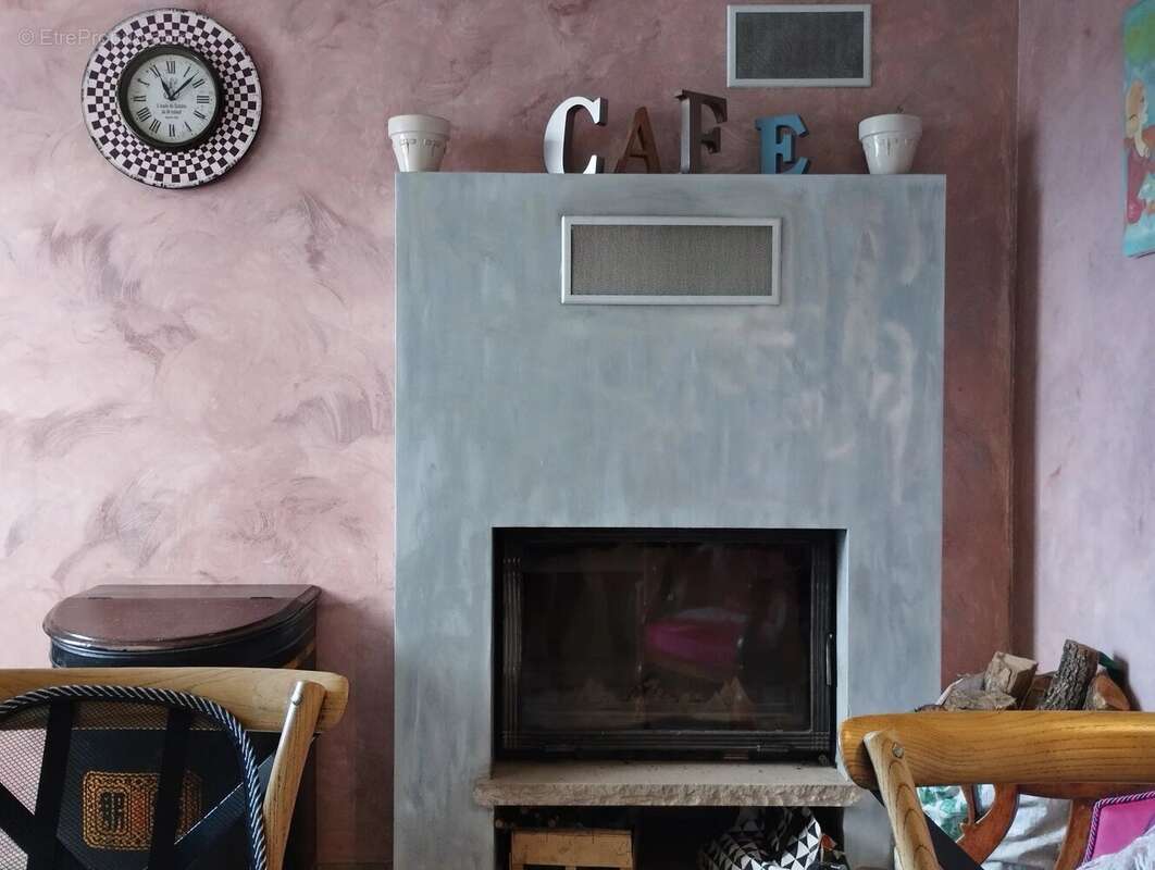 Appartement à COURSEGOULES