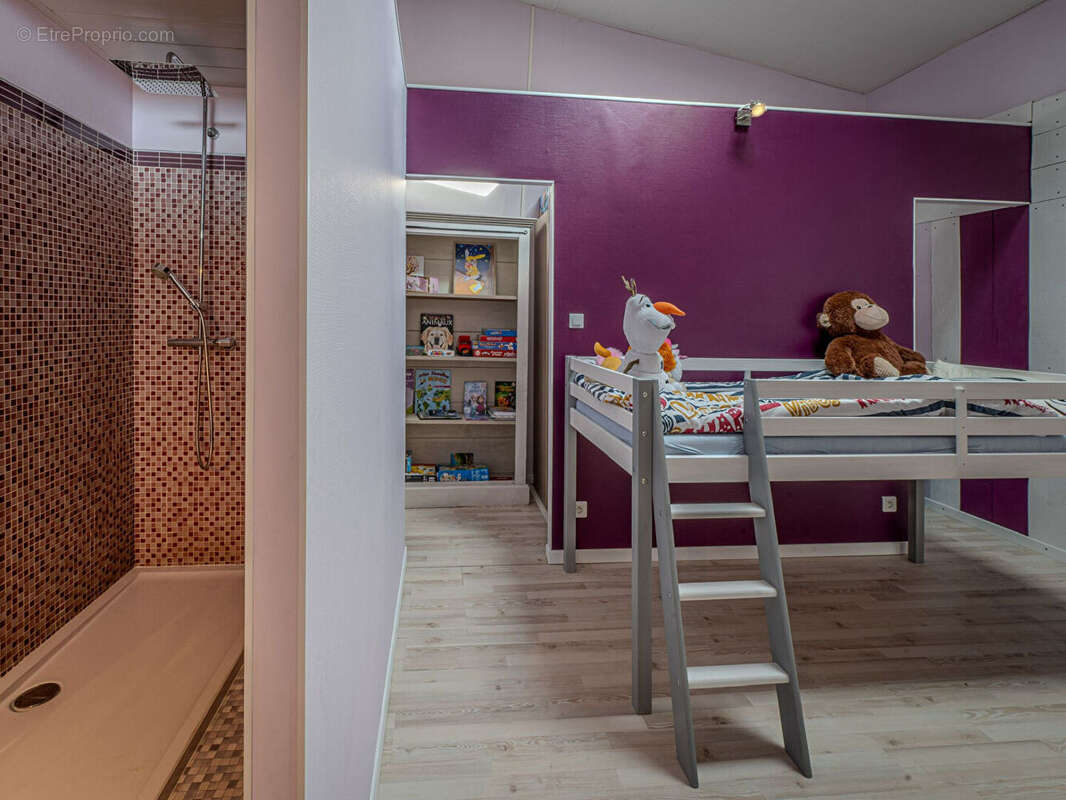 Appartement à MONTCEAU-LES-MINES