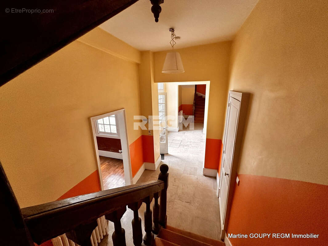 ORLEANS (45)   Centre / Cathédrale   Foncier sur 3 niveaux 360 m2 /sol - Investisseurs - photo 19