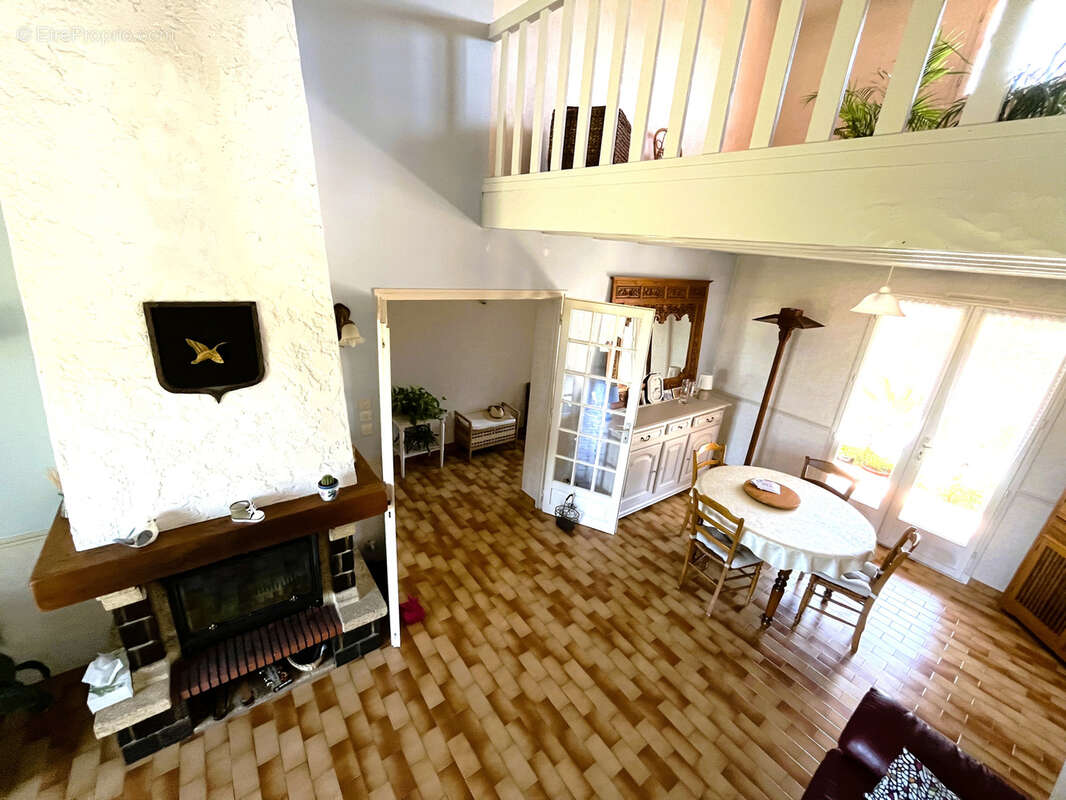 Maison à MESCHERS-SUR-GIRONDE