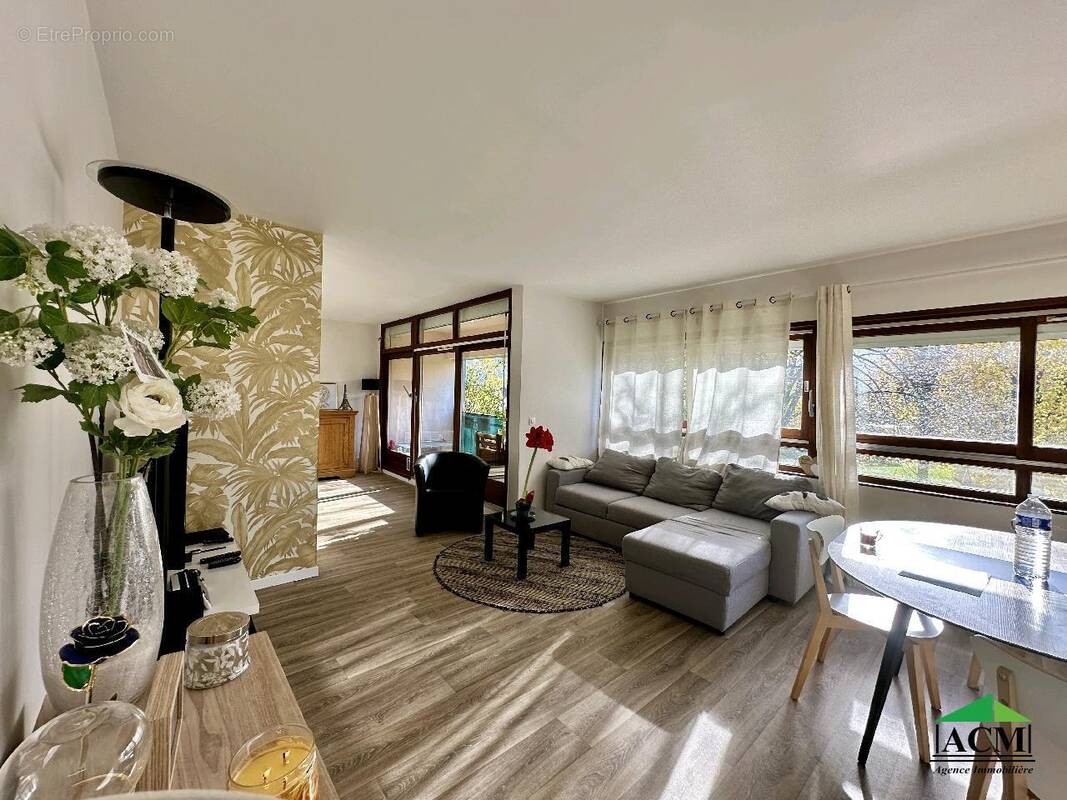 Appartement à CHAMPAGNE-SUR-OISE