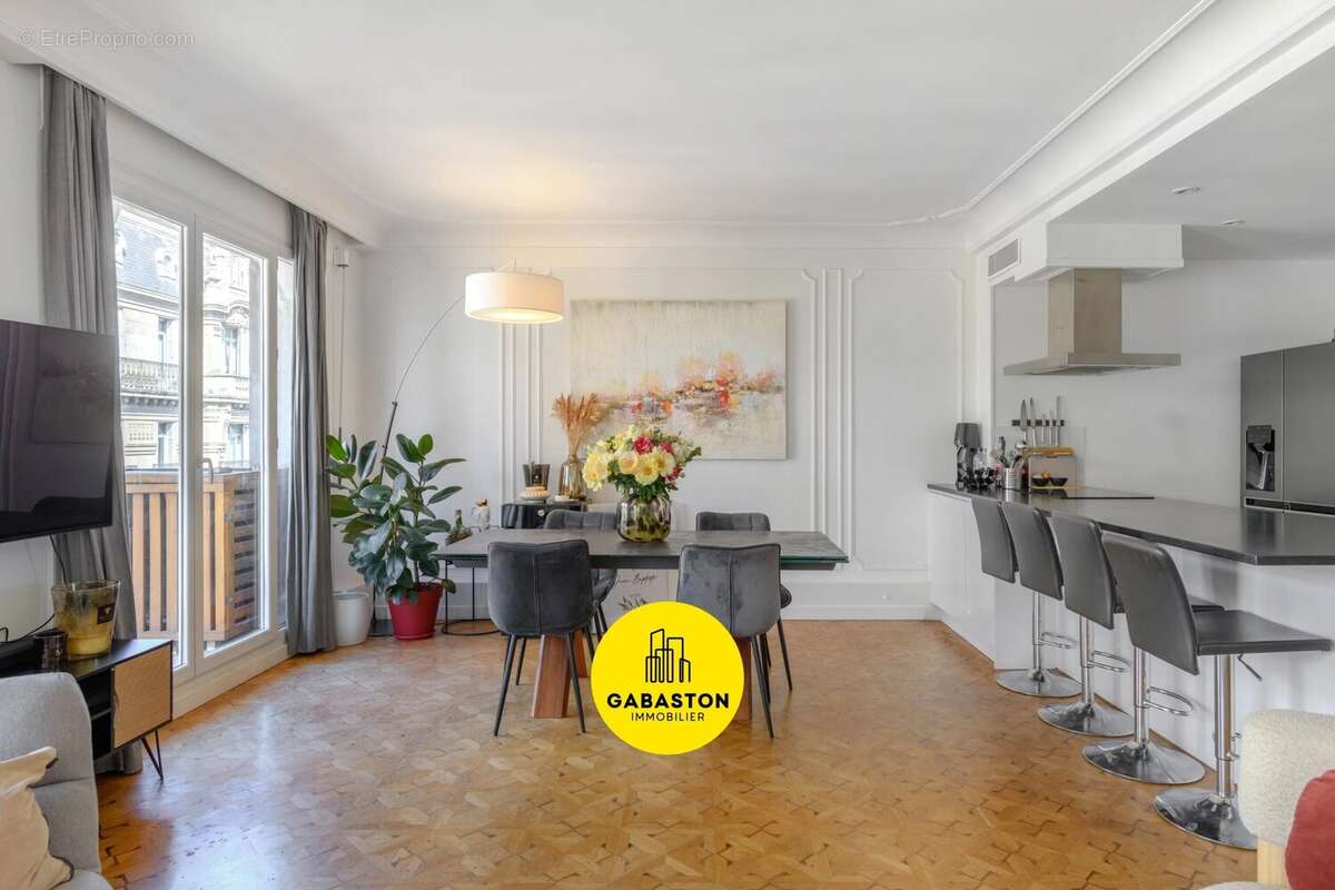Appartement 91 m² à Marseille-8e  - photo 5
