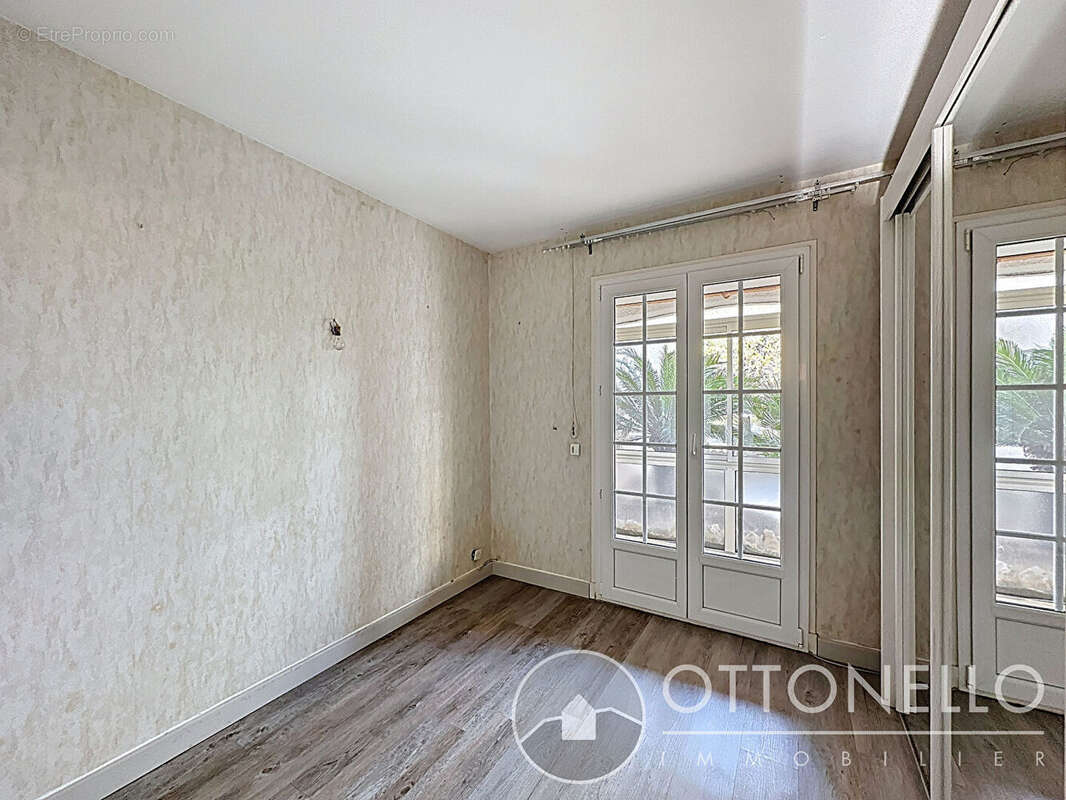 Maison à ROQUEBRUNE-SUR-ARGENS