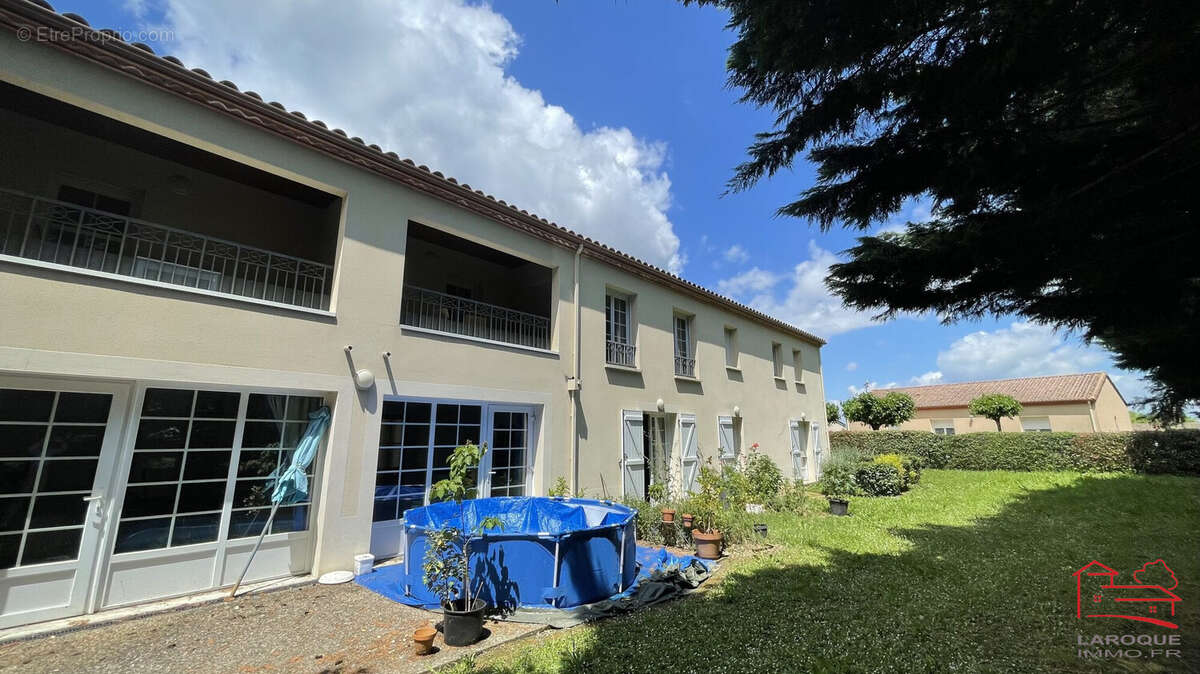 Appartement à LAROQUE-TIMBAUT