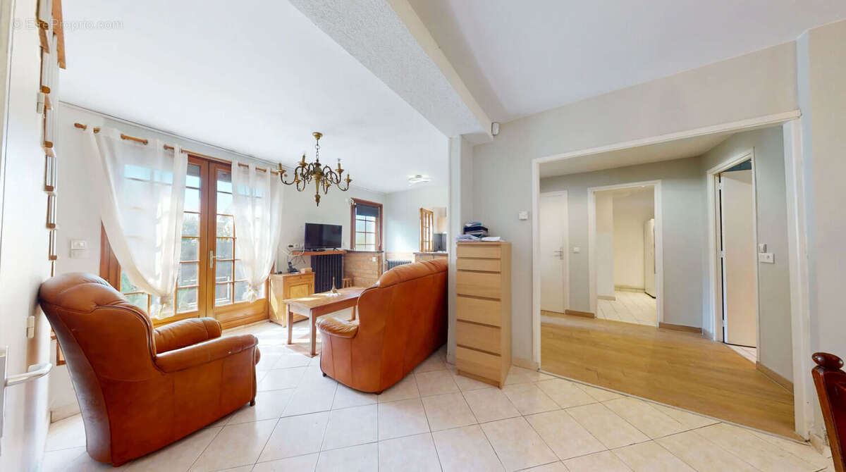 Maison à ROISSY-EN-BRIE