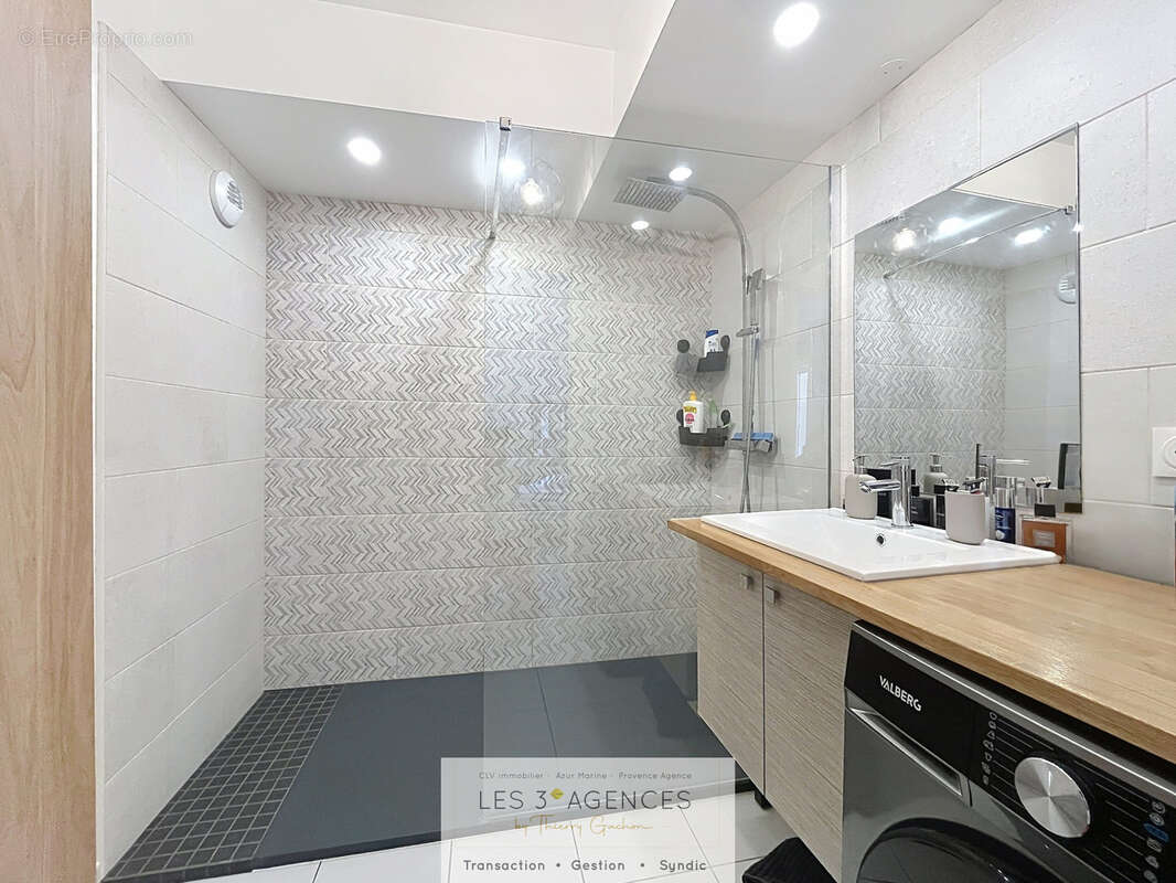Appartement à COGOLIN
