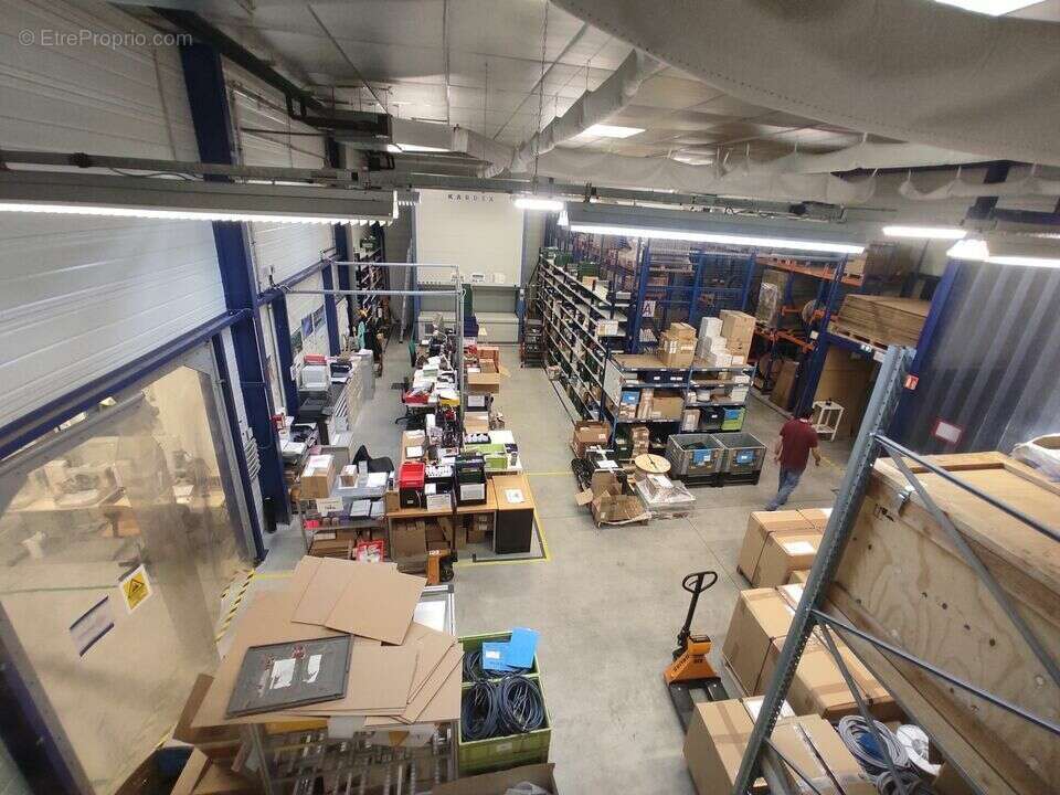 Autre à SAINT-QUENTIN-FALLAVIER