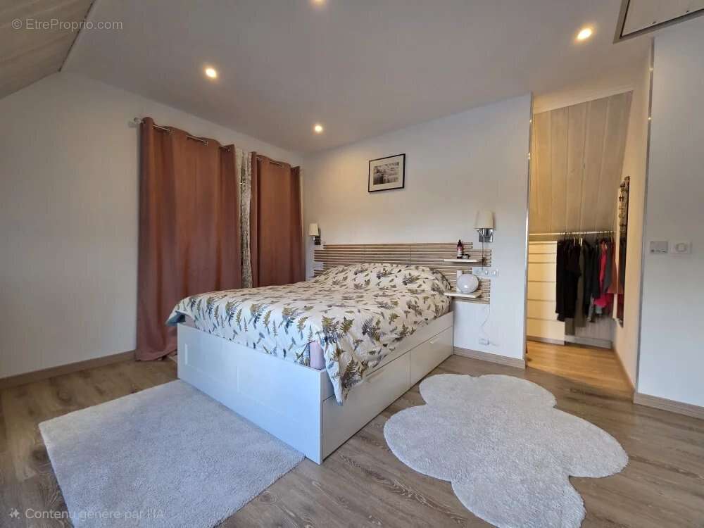 Maison à MIRIBEL-LANCHATRE