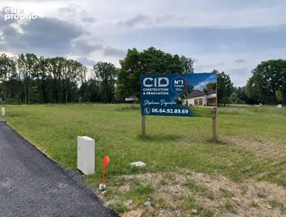 Photo Terrain à Lignieres-De-Touraine au prix de 53 000€