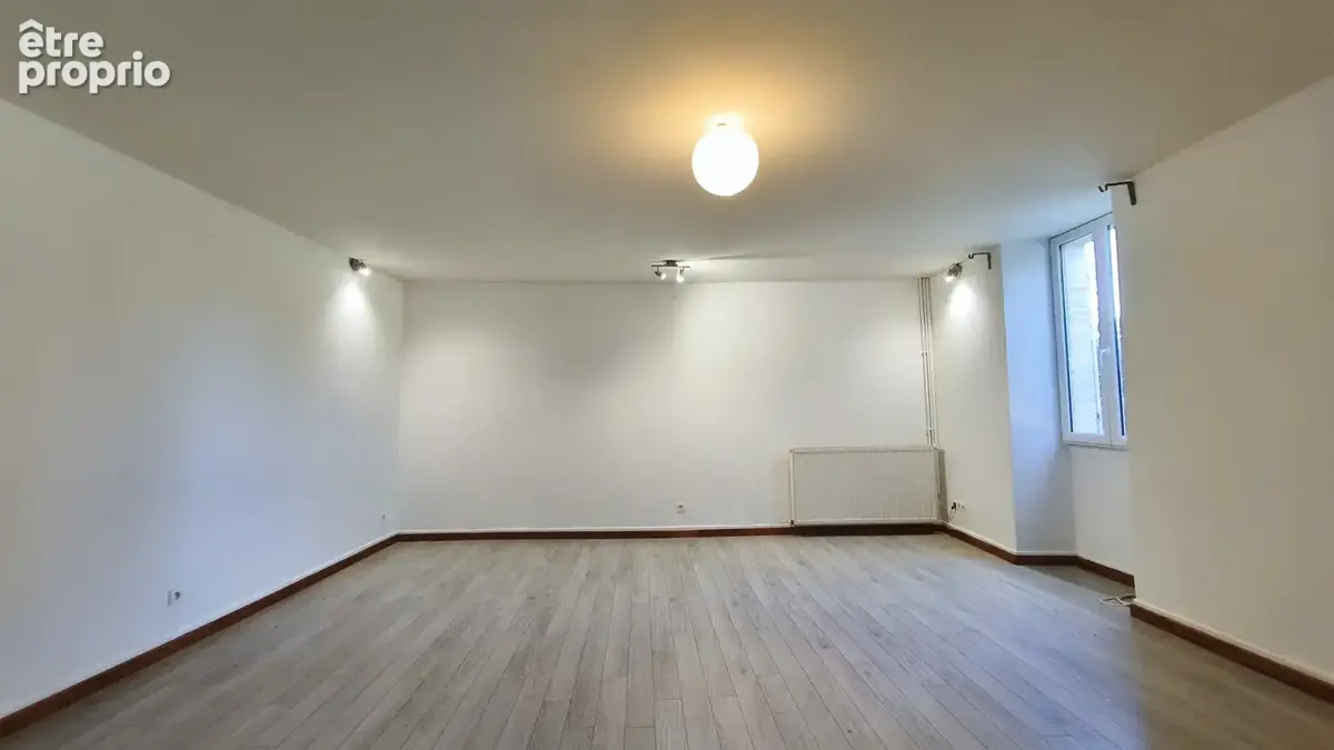 Propriété quercynoise en pierre avec gîte   2 maisons, dépendances et 4 246 m2 de terrain - photo 19