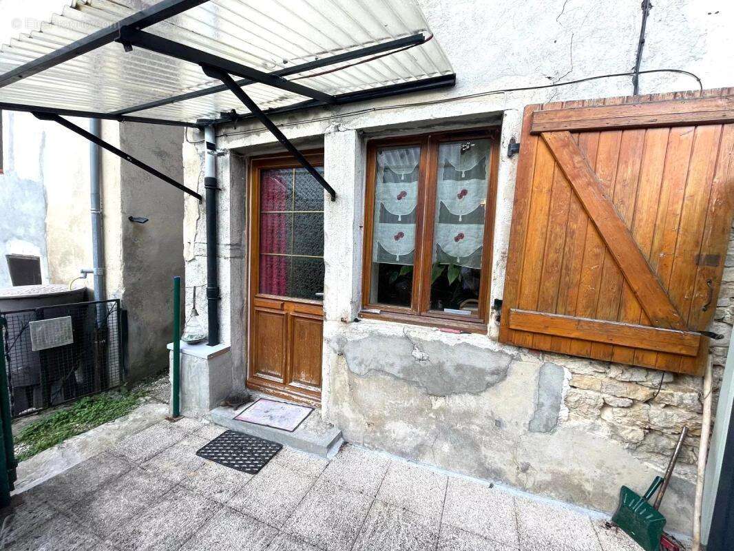 Maison à SAINT-RAMBERT-EN-BUGEY