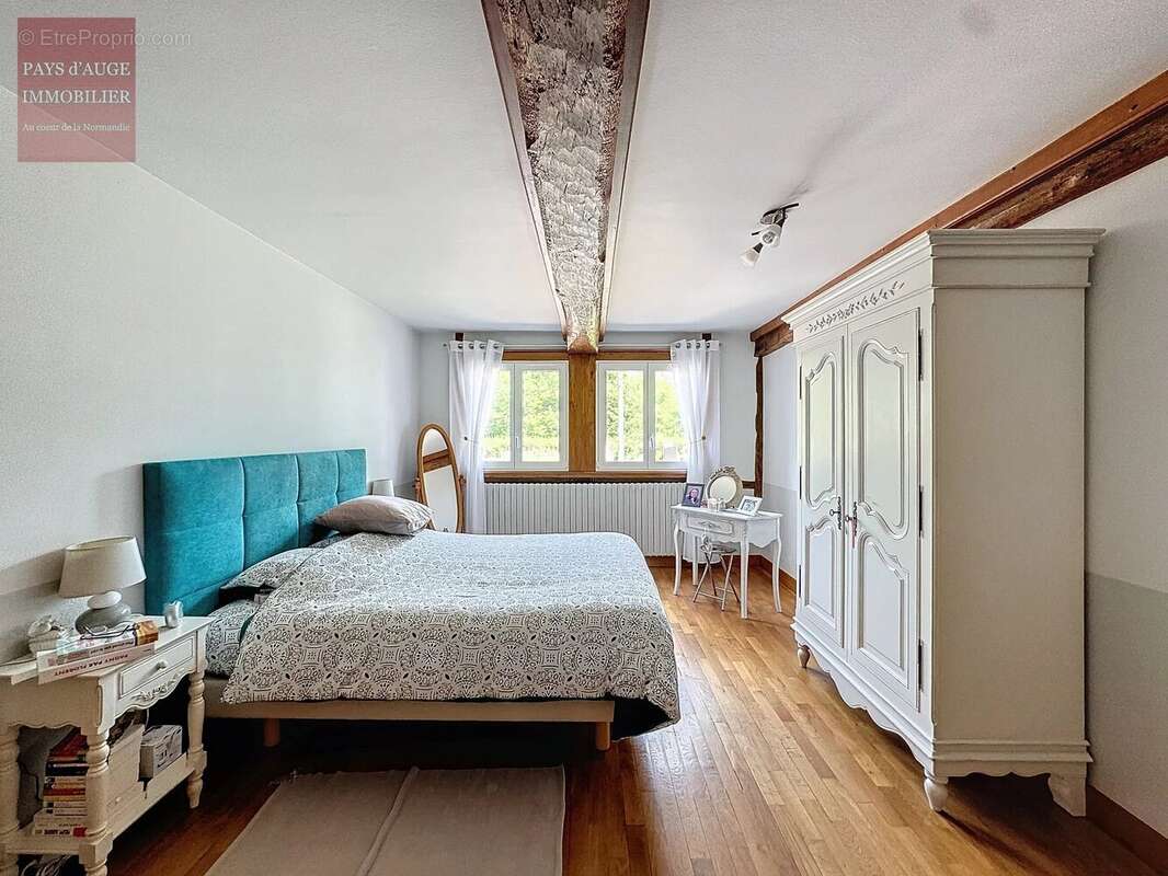 Maison à SAINT-PIERRE-SUR-DIVES