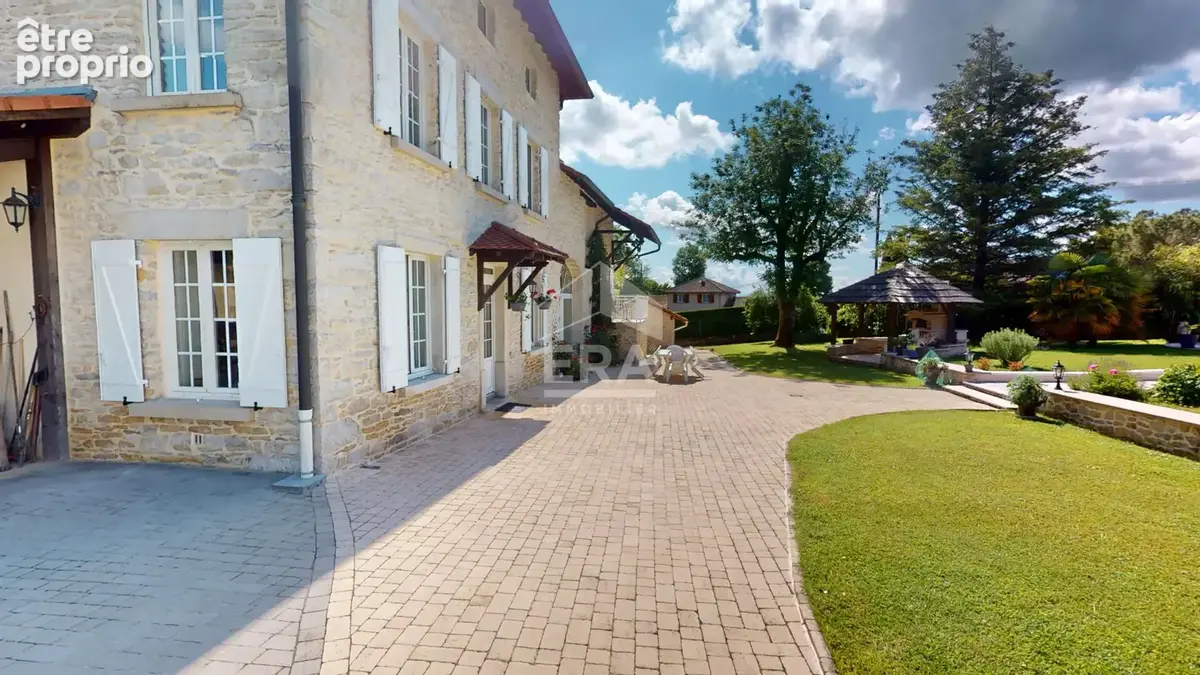 Maison 206m² à saint-baudille-de-la-tour - photo 2