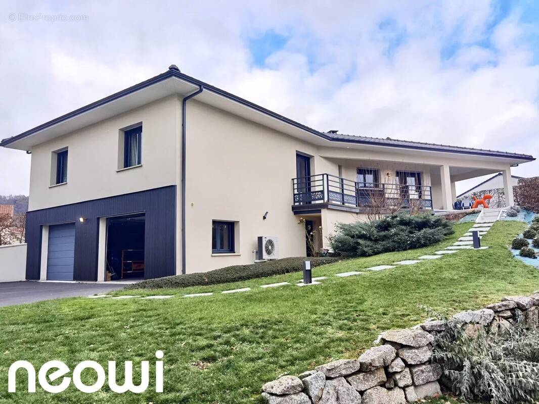 Maison à ARPAJON-SUR-CERE