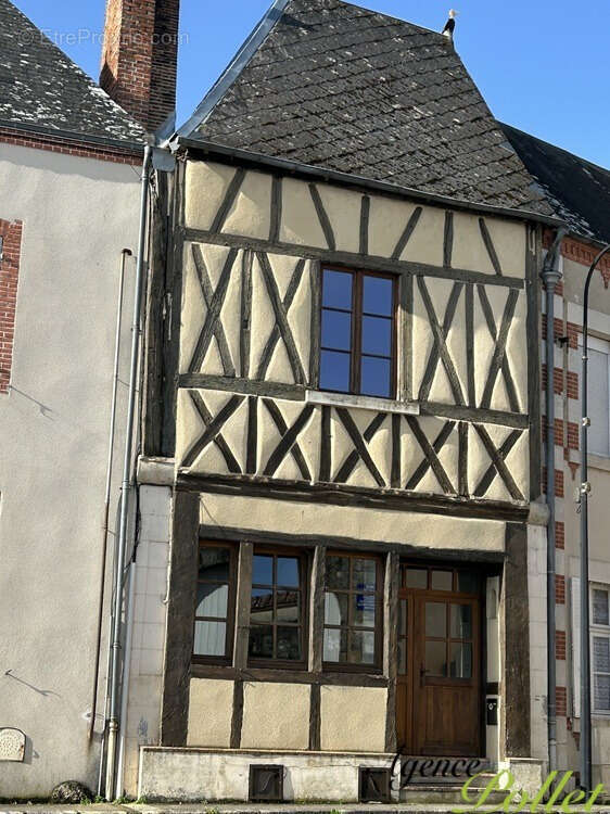 Maison à AUBIGNY-SUR-NERE