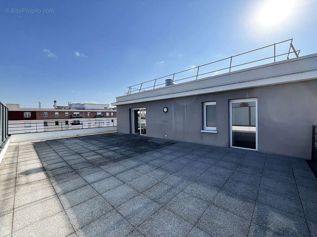 Appartement 77 m² à Quincy-Sous-Senart  - photo 3