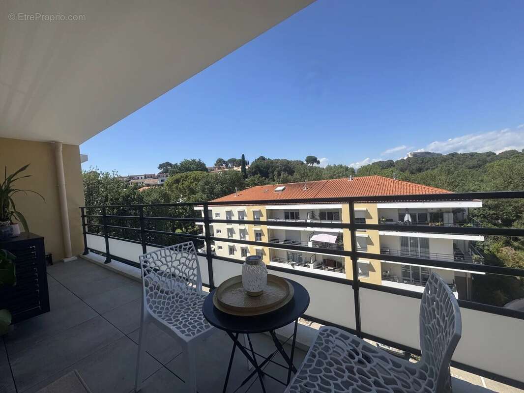 Appartement à VILLENEUVE-LOUBET