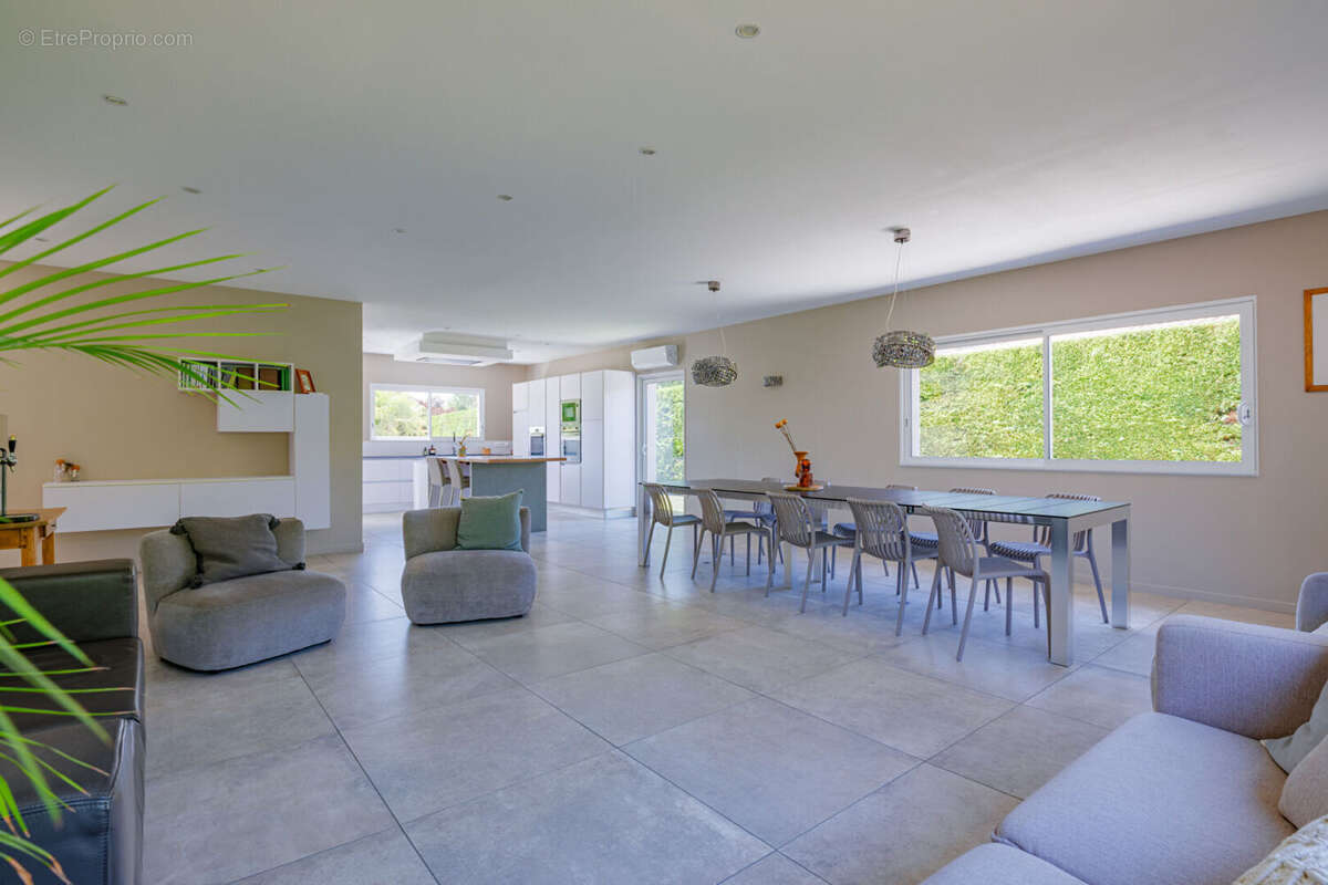 Villa de prestige à Sermenaz - photo 4