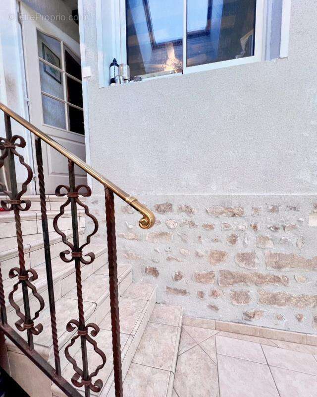 Maison à NOISY-SUR-ECOLE