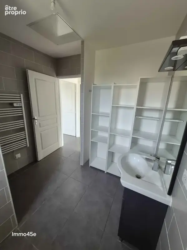 TAIN L'HERMITAGE, appartement T2bis avec garage et place de parking privée - photo 7