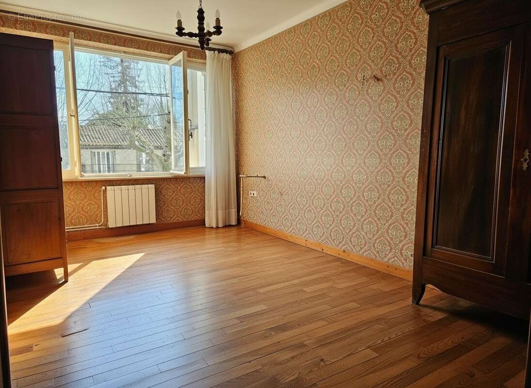 Maison de village avec garage et petit extérieur - photo 7