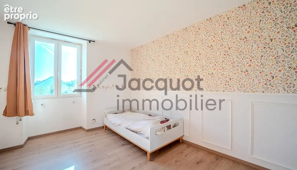 Maison 4 pièces 88 m² à vendre à Lons-Le-Saunier (39000) - photo 3