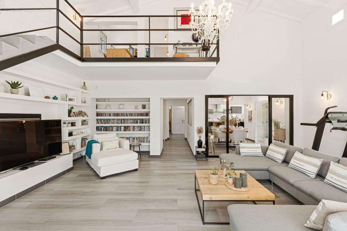 Maison à MOUANS-SARTOUX