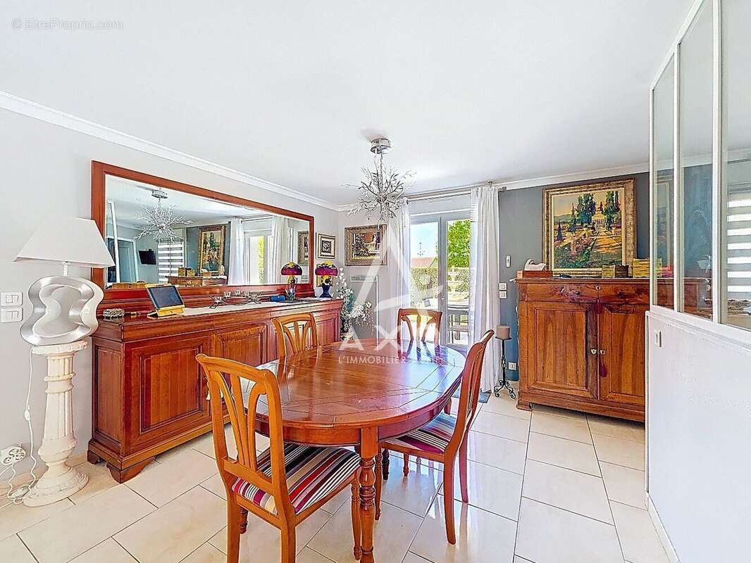Maison à CORQUILLEROY