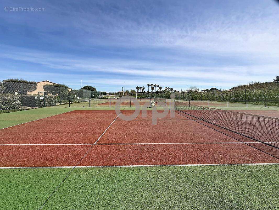 Appartement à ROQUEBRUNE-SUR-ARGENS