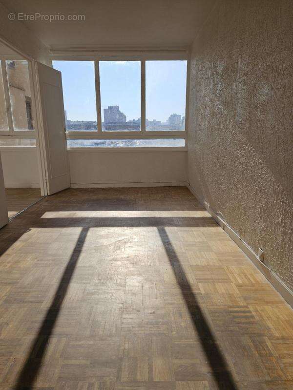 Appartement à PARIS-19E