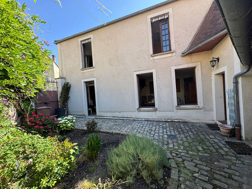 Maison à MONTFORT-L'AMAURY