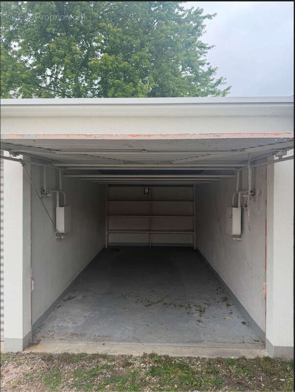 Parking à LE PERREUX-SUR-MARNE