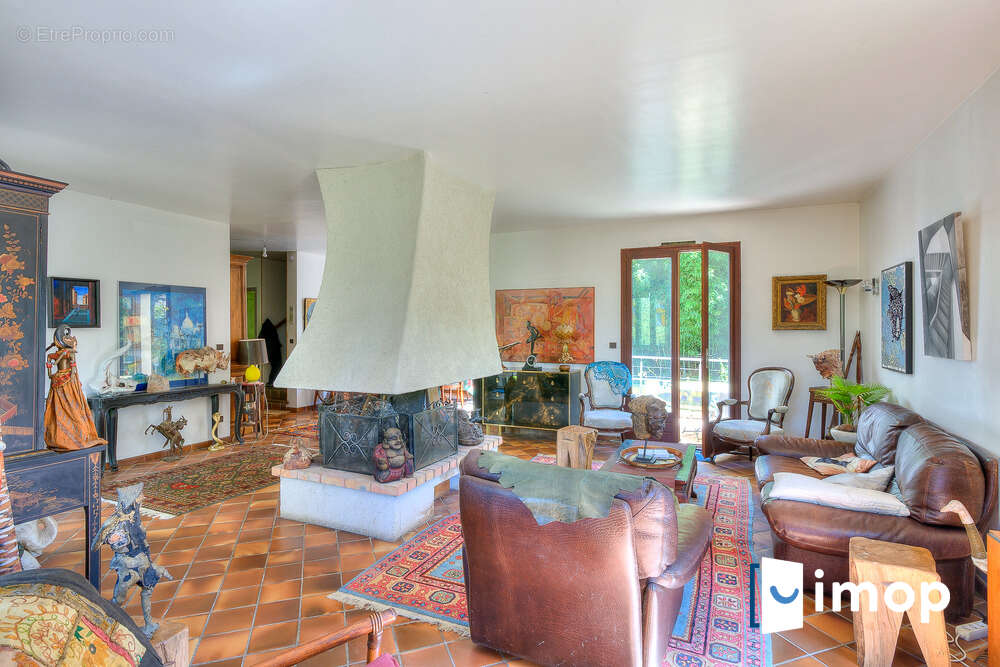 Maison à SOISY-SUR-SEINE