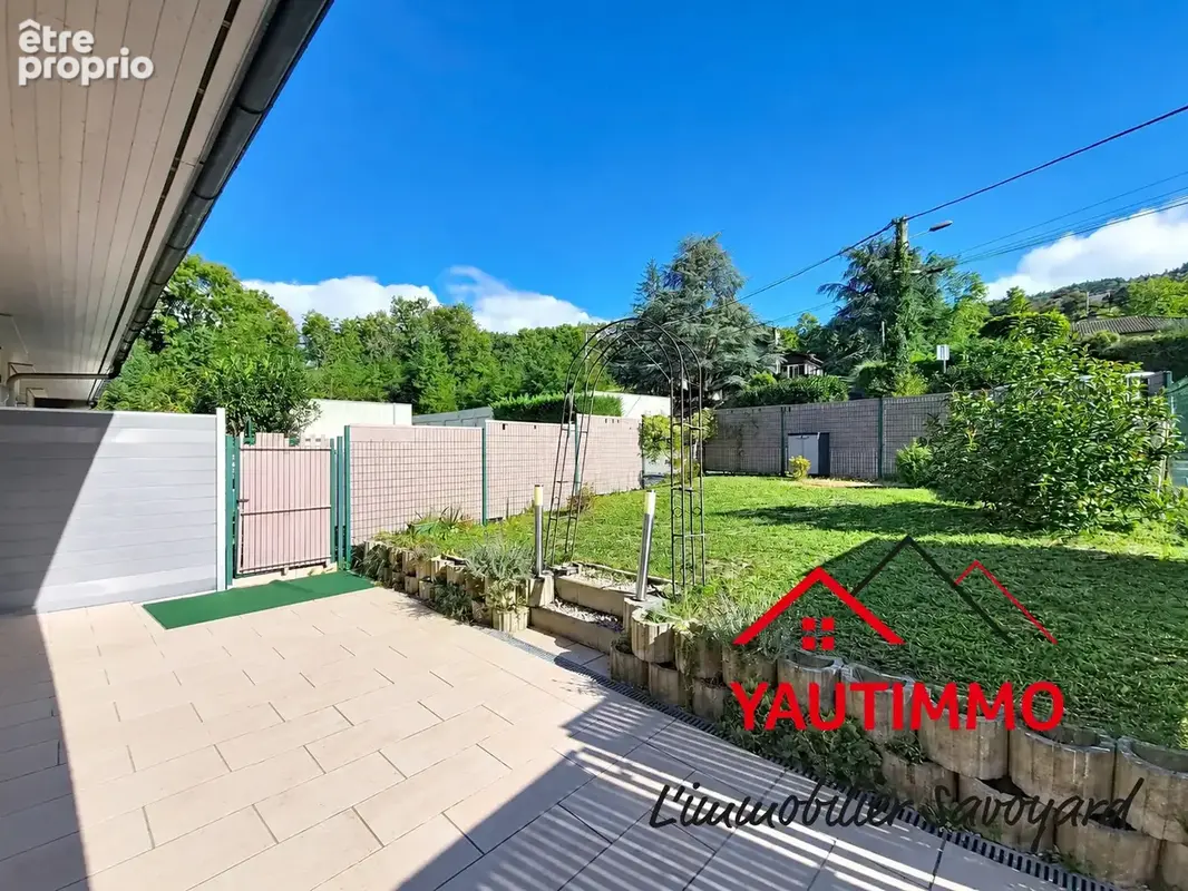 LUCINGES   T2 de 48 m2 habitables avec jardin, terrasse, garage et 3 stationnements - photo 2