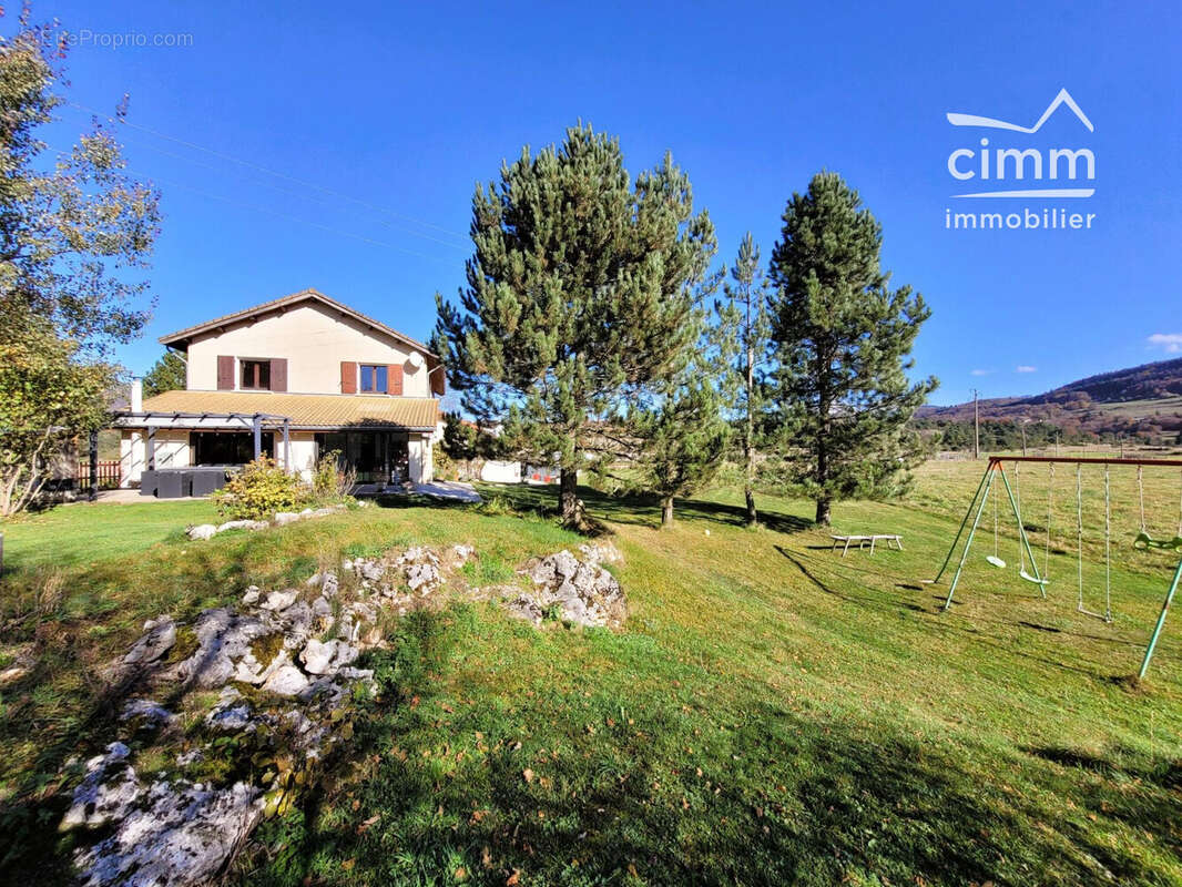 Maison à VASSIEUX-EN-VERCORS