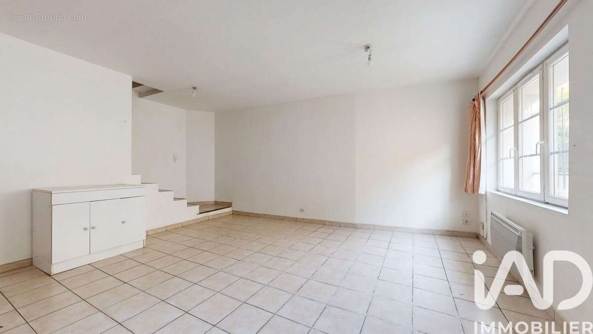 Photo 2 - Maison à CADENET