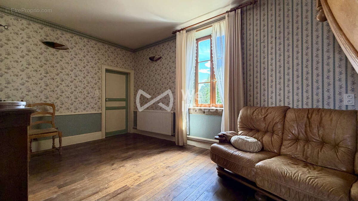 Maison 163 m² à Mandres-En-Barrois  - photo 5