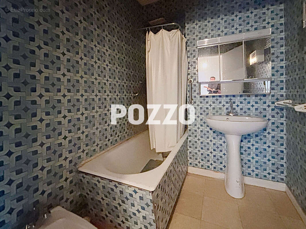 Appartement à SAINT-LAURENT-DE-TERREGATTE