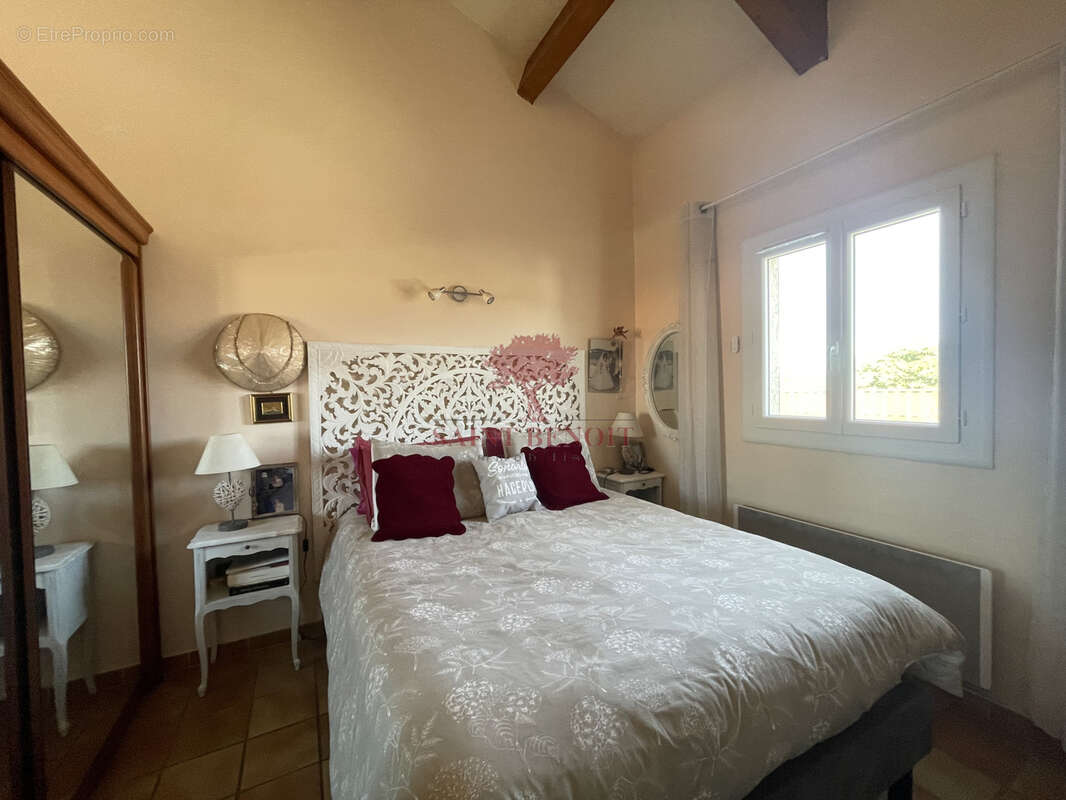 Gigean - villa t4 de plain pied avec piscine + appartement independant - photo 14
