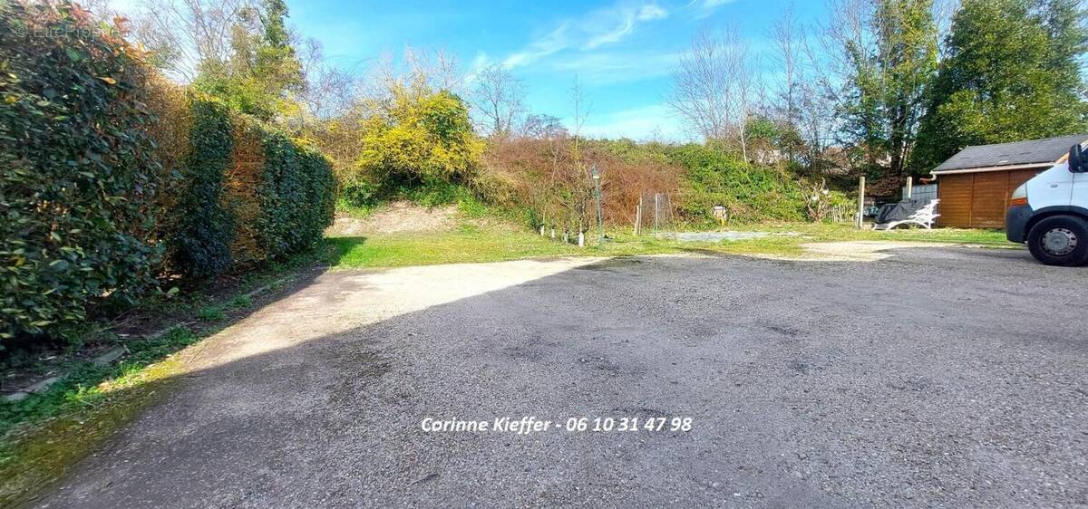 Terrain à BESSANCOURT