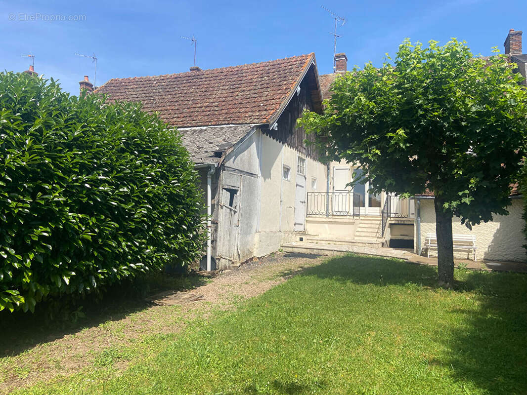 Maison à SAINT-BENIN-D'AZY