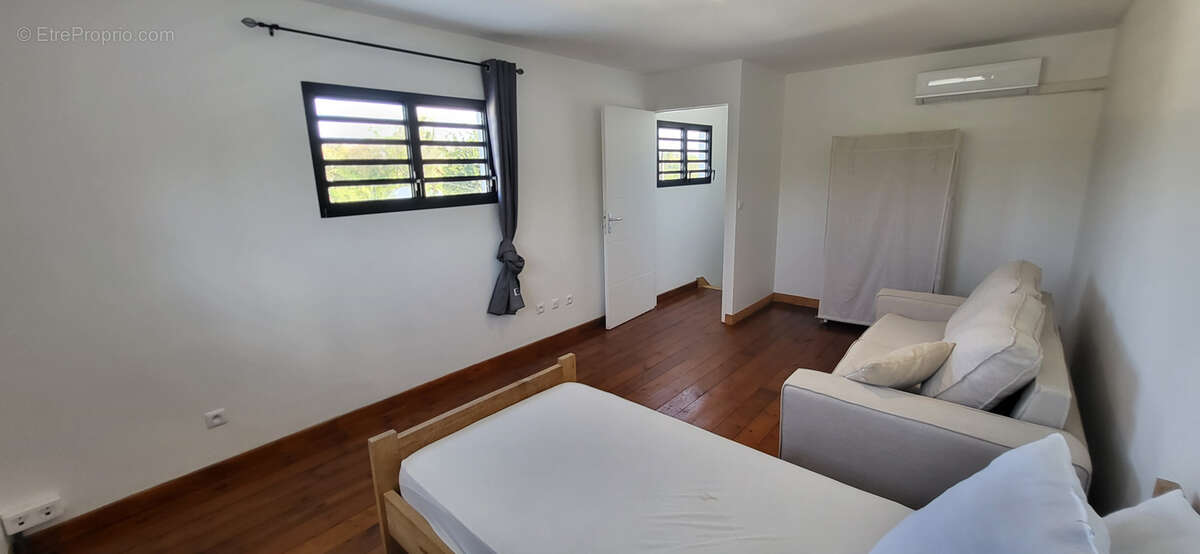 Appartement à LE MOULE