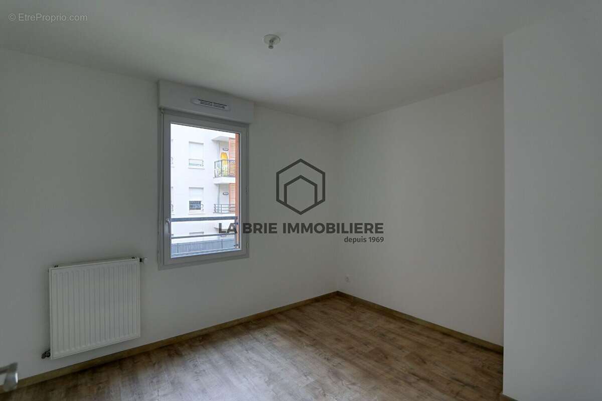 Appartement 4 pièces 70 m² à vendre à Emerainville (77184) - photo 9
